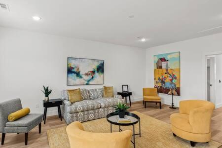 The Frida Villa Bentonville Bagian luar foto